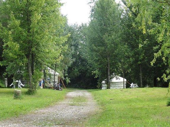 Camping Domaine De Mepillat Saint-Nizier-le-Bouchoux Exterior foto