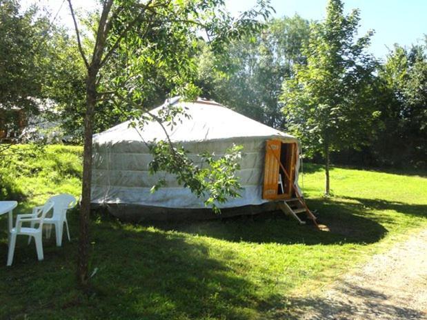 Camping Domaine De Mepillat Saint-Nizier-le-Bouchoux Exterior foto